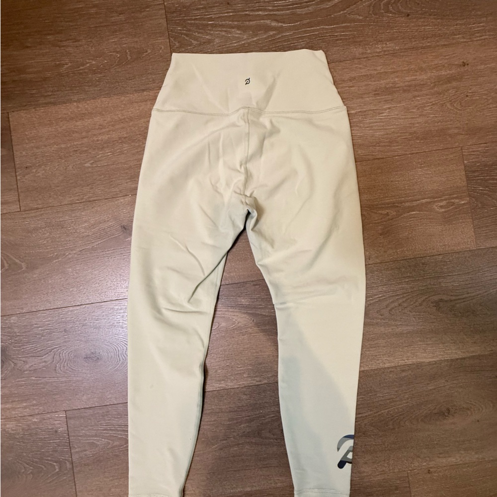 Peloton Lululemon Pale Green/Cream High-Rise Leggings